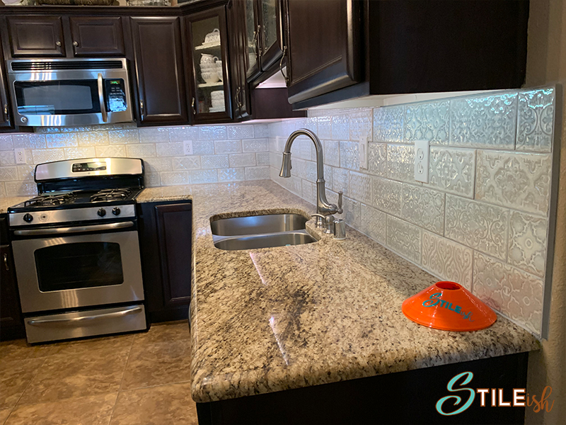 white backsplash